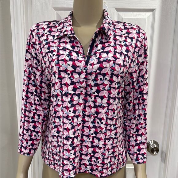Pink and White 3/4 Sleeve Button Down Shirt with Notched Collar - Picture 4 of 8